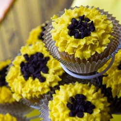 Caramel Cupcakes – Sunflowers!