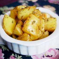 Oven-Baked Rosemary Garlic Potatoes