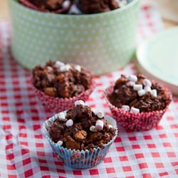 Crunchie Rocky Road Buns!