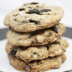 Chocolate Chip Oreo Chunk Cookies