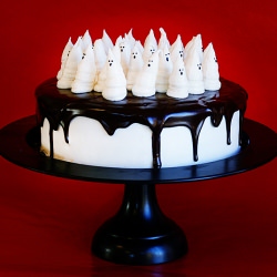 Boo-tiful Cake