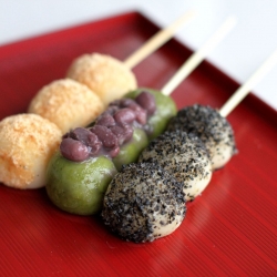 Tofu glutinous rice balls