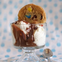 Hot Fudge Cookie Sundae