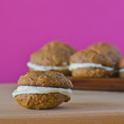 Vegan Pumpkin Whoopie Pies