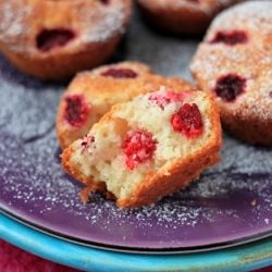 Raspberry Yoghurt Teacake