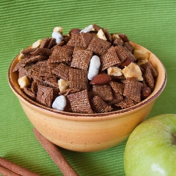 Cinnamon Apple Chex Mix