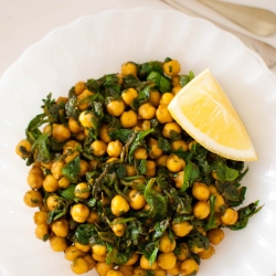 Spiced Chickpeas with Spinach