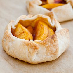 Mini Peach Crostata