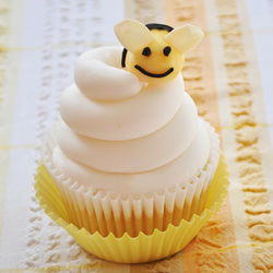 Honeybee Cupcake