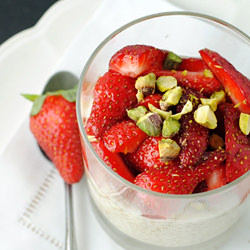 Sweet Quinoa Pudding with Berries