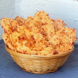 Cheesy Onion Flatbread Crisps