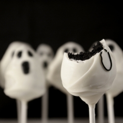 Black Velvet Ghost Cake Pops