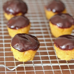 Mini Pumpkin Donut Muffins