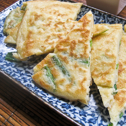 Pajeon – Korean Green Onion Pancakes