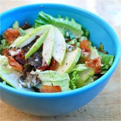 Green Salad with Bacon and Pears