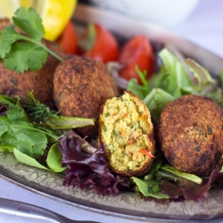 Roasted Red Pepper & Garlic Falafel