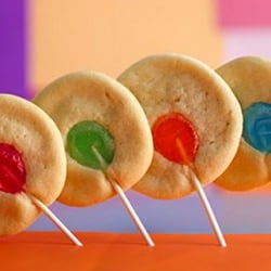 Rainbow Cookie Pops