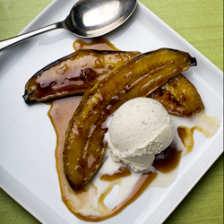 Bananas w/ Caramel and Ice Cream