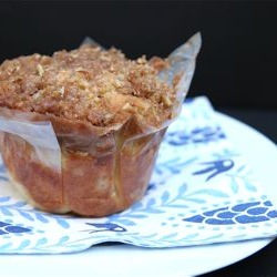 Apple Crumb Nut Muffins