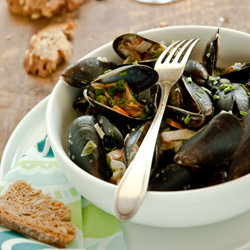 Mussels in Creamy Garlic Sauce