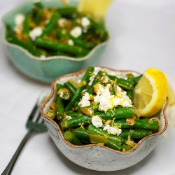 Green Beans with Leeks and Feta