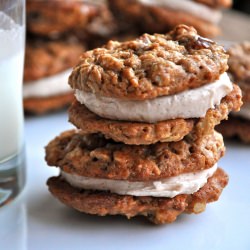 Oatmeal Raisin Date Cookies