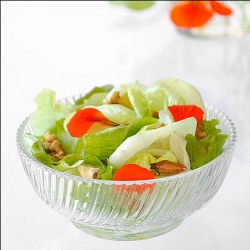 Salad with Dried Fruit and Flowers