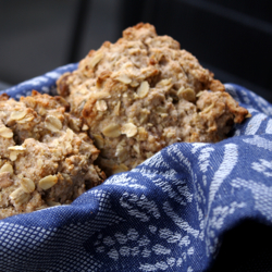 Cinnamon Oatmeal Raisin Scones