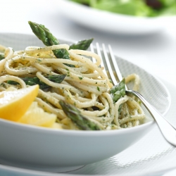 Pasta, Yogurt Pesto, and Asparagus