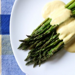 Asparagus with Vegan Hollandaise