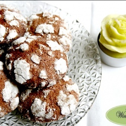 Chocolate Crinkle Cookies