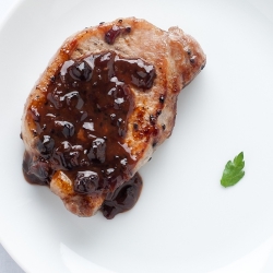 Pork Chops with Black Currant Glaze