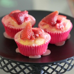 Strawberry and White Choc Cupcakes