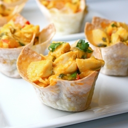 Cocnut Mango Chicken Wonton Cups