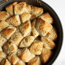 Garlic Parmesan Skillet Bread