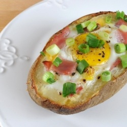 Baked Potato w/ Egg