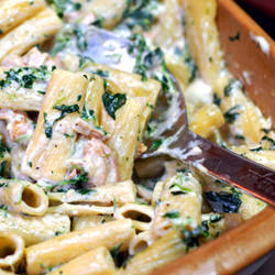 Grilled Chicken Rigatoni Florentine