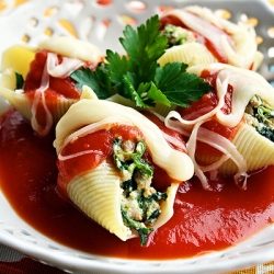 Turkey and Spinach Stuffed Shells