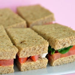 Baby Hummus Sandwiches