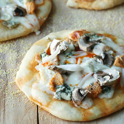 Buffalo Chicken Pizzettes