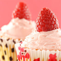 Raspberry-White Chocolate Cupcakes