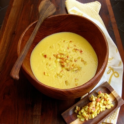 Cauliflower Soup with Curried Apple