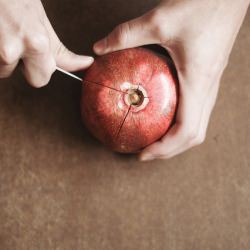 How to De-Seed a Pomegranate