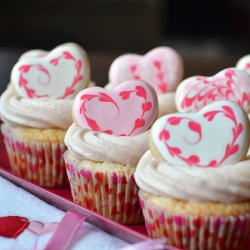 Strawberry Valentine Cupcakes