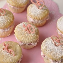 Raspberry Cream Cupcakes