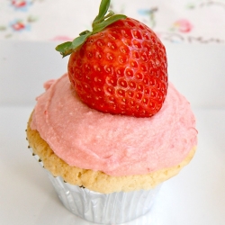 Strawberry and Vanilla Cupcakes