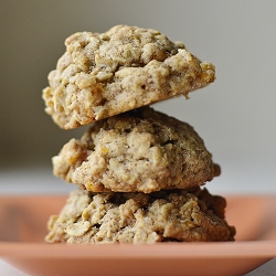 Oatmeal Apricot Cookies