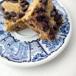 Peanut Butter Chocolate Blondies