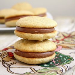 Vanilla Bean Whoopie Pies