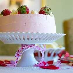 Strawberries & Champagne Cake